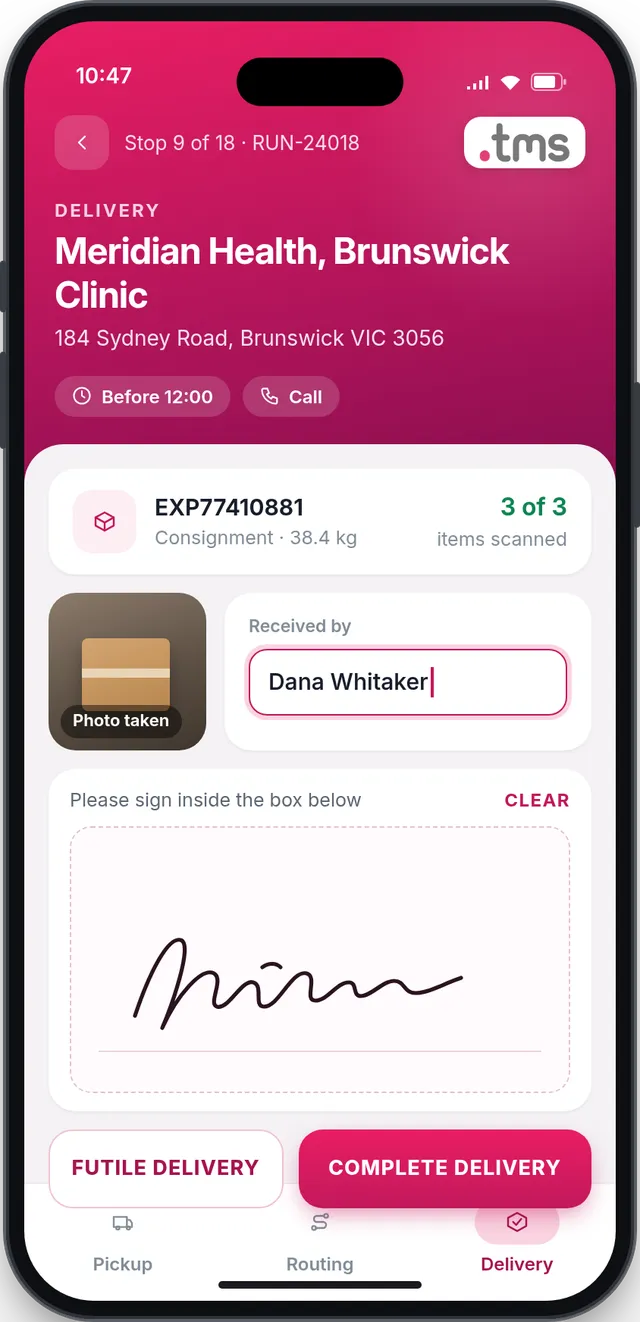 The .tms driver app on a delivery: stop 9 of 18, receiver and delivery window, 3 of 3 items scanned, photo taken, the received-by name and a signature box, with futile and complete delivery buttons